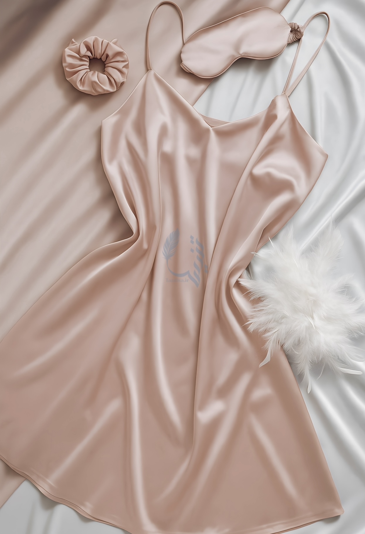 پک هدیه لاکچری خواب ساتن – شامل پیراهن خواب، روبالشتی و اسکرانچی داخل کیسه ساتن کد300