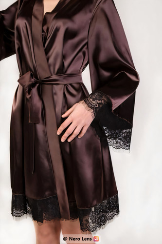 روبدوشامبر ساتن ابریشم گیپوردار شکلاتی |سایزبندی متنوع38تا56